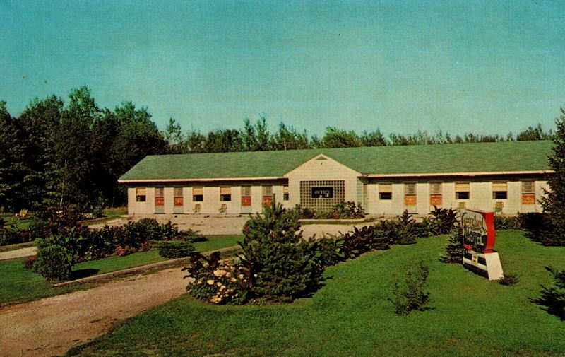 Greenland Motel - Vintage Postcard (newer photo)